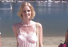 L'uomo si masturba il film porno gratis trans italiani cazzo prima di pompino in video amatoriale