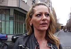 Affascinante bionda mostra il suo siti porno italiani gratuiti corpo caldo